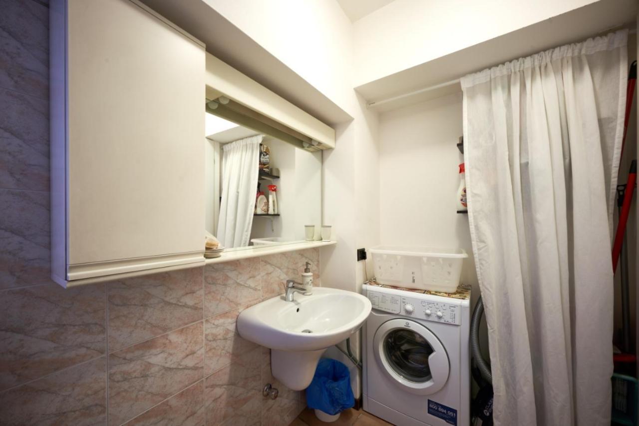 Porto Valentino 2 Apartment Sirmione Exterior photo