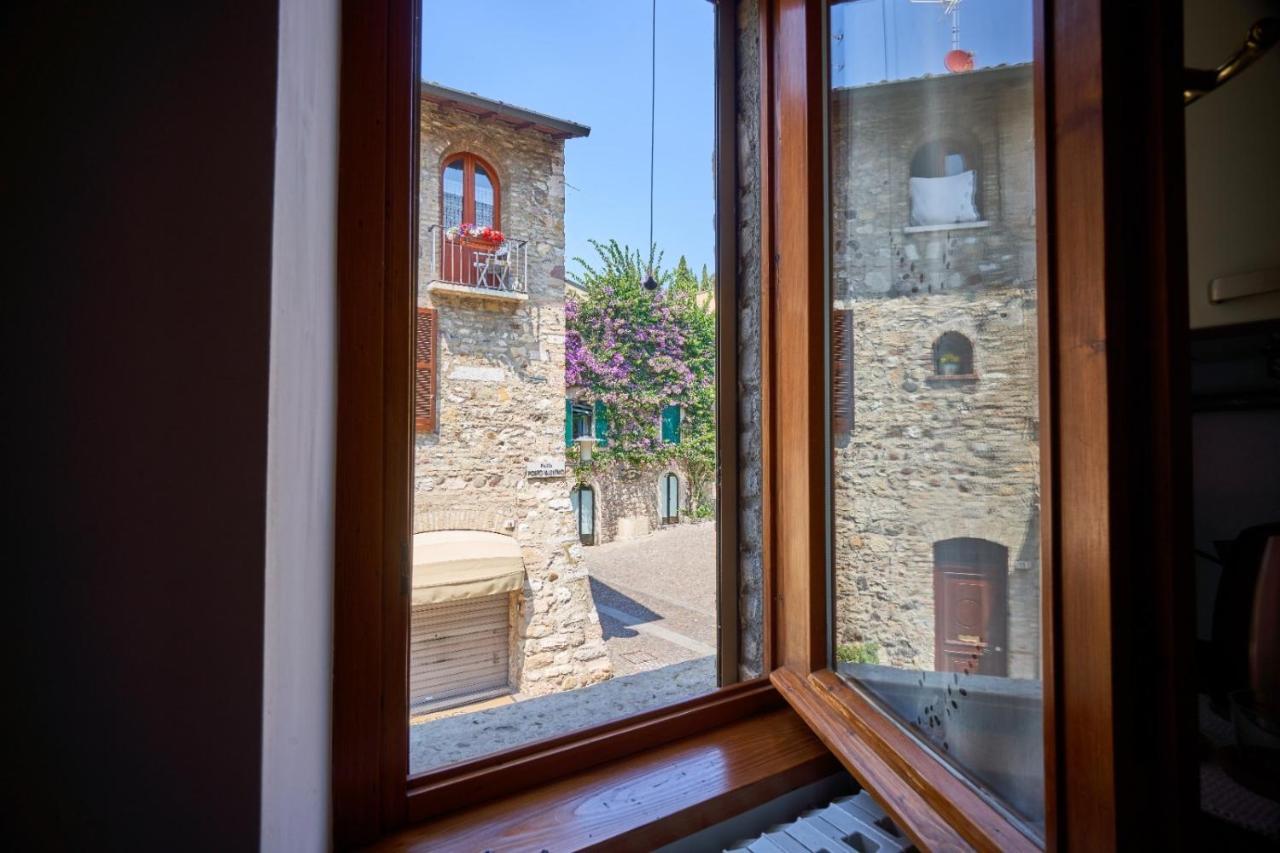 Porto Valentino 2 Apartment Sirmione Exterior photo