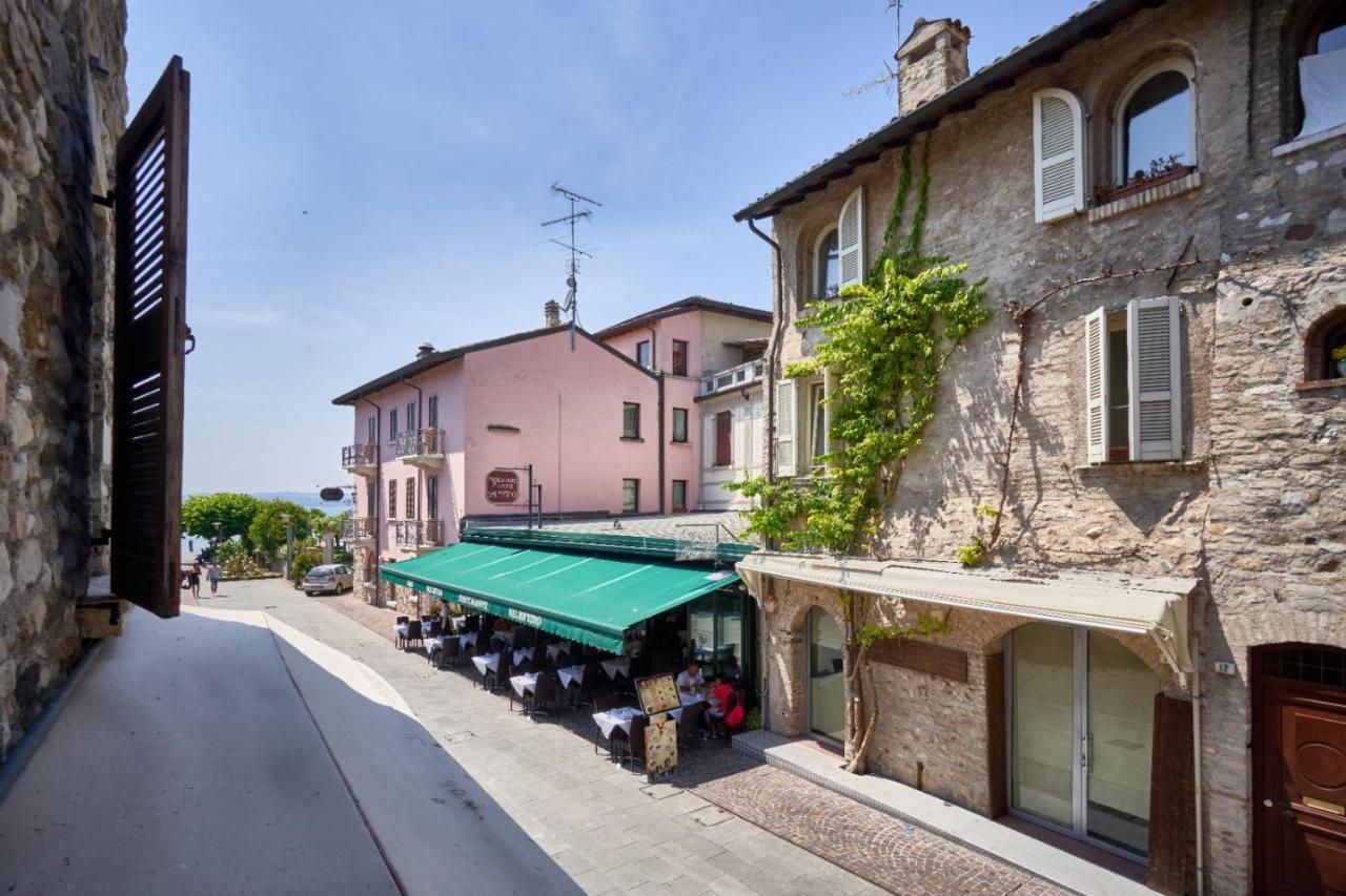 Porto Valentino 2 Apartment Sirmione Exterior photo