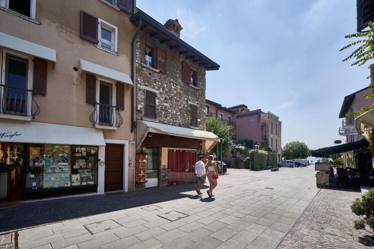 Porto Valentino 2 Apartment Sirmione Exterior photo